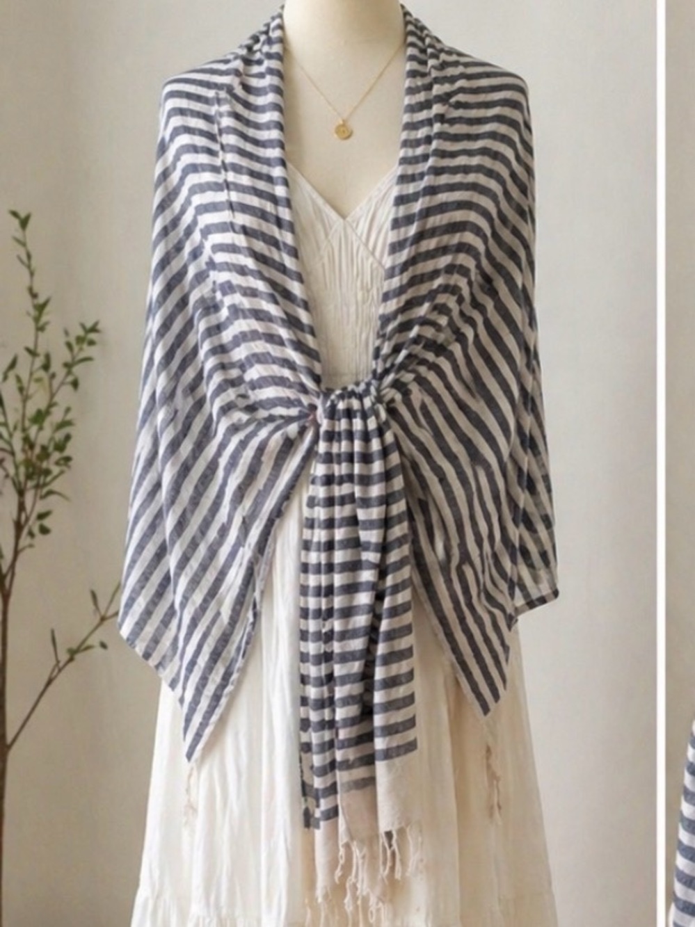 Forever 21 Blue Gray White Stripe Oblong Scarf Fringe Lightweight Wrap Scarf